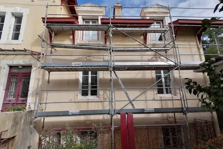 Peintre Bayonne, Peintre Biarritz, Peinture Bayonne, Peinture Biarritz, Ravalement de facade Bayonne, Ravalement de facade Biarritz, Revetement Mur Bayonne, Revetement Mur Biarritz, Revetement Sol Bayonne, Revetement Sol Biarritz